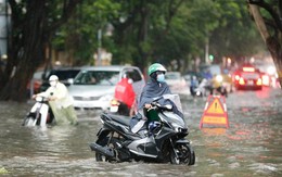 Mưa lớn bao trùm miền Bắc, cảnh báo nguy cơ lũ quét, sạt lở đất