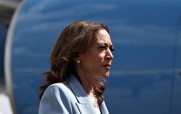 Bà Kamala Harris “xoay chuyển tình thế” tại các bang chiến trường