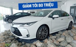 Toyota Corolla Altis giảm tới 80 triệu tại đại lý: Sản xuất 2023, bản giữa thấp hơn Civic tiêu chuẩn