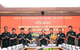 Bản tin 8H: Bàn giao nhiệm vụ mới cho Thiếu tướng Tào Đức Thắng