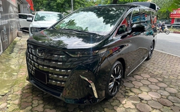 Rao Toyota Alphard chạy 20.000km giá gần 5 tỷ đắt hơn niêm yết mới, người bán cho biết: ‘Đây là chiếc duy nhất thị trường’