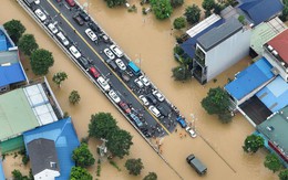 Cao tốc Thái Nguyên - Chợ Mới ngập sâu, giao thông tê liệt