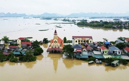 Nước sông Hoàng Long bắt đầu rút, nhiều nơi ở Ninh Bình vẫn chìm trong nước