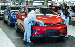 Volkswagen lao đao dù lớn hàng top thế giới: Sếp hãng cảnh báo chỉ còn 1 năm để thay đổi, tránh phá sản