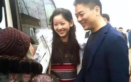 Chàng trai nghèo được cả làng góp tiền cho đi học, đến khi thành tỷ phú năm nào cũng biếu quà Tết, có người được lì xì gần 350 triệu đồng