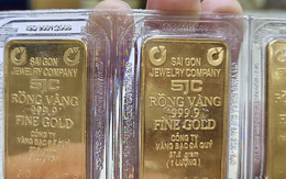 Giá vàng lập đỉnh lịch sử mới, chiến lược đầu tư nào được chuyên gia hé lộ?