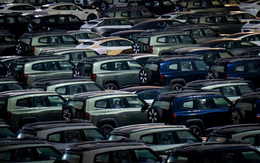 Thế giới cứ tung hô xe điện Trung Quốc lên mây, ai ngờ cảnh tượng thật lại "bệ rạc, thê thảm" thế này