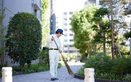 Triệu phú “ngầm” U60: Thu nhập 5,3 tỷ đồng/năm, sở hữu 7 căn hộ vẫn đi làm lao công ăn lương chưa đầy 20 triệu/tháng, 10 năm không sắm quần áo mới