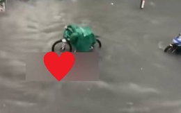 Hình ảnh ĐẸP NHẤT trong trận mưa ngập lịch sử ở Hà Nội hôm qua!