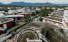 Tận thấy khu du lịch có hàng chục căn villa 'rách nát' do bão