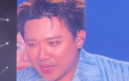 Hành động được hàng vạn khán giả hưởng ứng của Trấn Thành tại Mỹ Đình