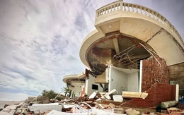 Bộ Xây dựng yêu cầu làm rõ vụ hàng loạt villa đổ sập sau bão số 10