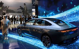 Thua lỗ, thị phần sụt mạnh, nhiều nhà sản xuất ô tô toàn cầu vẫn ‘bám trụ’ đến cùng tại Trung Quốc – Hoá ra là vì điều khó tin này