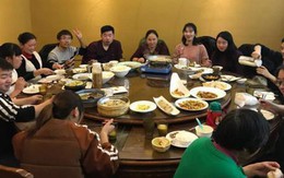 Đi họp lớp, tôi phát hiện người duy nhất còn ở nhà thuê là lớp trưởng: Ngày hôm sau được hẹn gặp riêng, tôi chết sững!