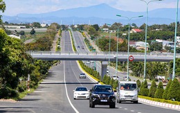 Hàng triệu người Lâm Đồng sắp đón tin vui: Sẽ đầu tư cao tốc Gia Nghĩa - Bảo Lộc - Phan Thiết dài hơn 140km, quy mô 4 làn xe Hàng triệu người Lâm Đồng sắp đón tin vui: Sẽ đầu tư cao tốc Gia Nghĩa - Bảo Lộc - Phan Thiết dài hơn 140km, quy mô 4 làn xe
