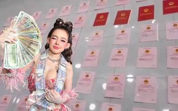 NÓNG: Thu giữ 80 sổ đỏ, hơn 8.000 USD và 4 sổ tiết kiệm ngân hàng trong két sắt nhà Ngân 98