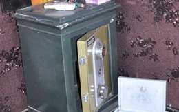 Két sắt trong nhà phạm 5 điều: Cả người lẫn của đều lao đao, dễ vướng lao lý