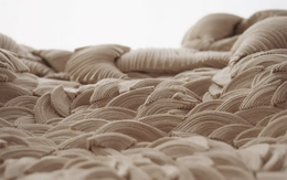 Mỹ làm nhưng không thành công, Trung Quốc có sản phẩm trong ‘phút mốt’: Ra mắt loại vải nghe hiểu tiếng người, điều khiển được đồ vật, không cần pin hay micro