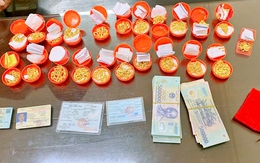 Mua lại vàng do chính cửa hàng mình bán ra, nhiều nhà vàng phát hiện vàng giả: Công an truy xét trong nhiều giờ, lật tẩy thủ đoạn tinh vi
