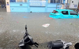 Hình ảnh chỉ 1 trận mưa lớn, Nha Trang chìm trong biển nước