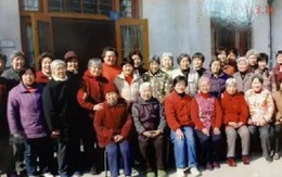 50 cụ già góp hơn 184 triệu đồng mua căn nhà 200m² làm “viện dưỡng lão tự quản”: 21 năm sau dù người còn, người mất nhưng nơi ấy vẫn sáng đèn