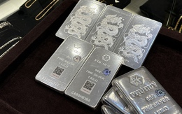 Giá bạc vượt 56 triệu đồng/kg