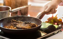 Mỹ cảnh báo khẩn 4 loại chảo gây ung thư, tổn thương thận