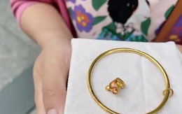 Vàng mới mua chưa đầy 3 tháng đã "gỉ sét", khách hốt hoảng, cửa hàng từ chối hoàn trả