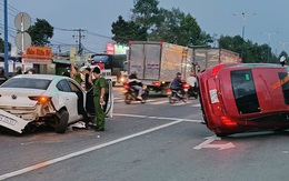 Ô tô tông hàng loạt xe máy trên đường Mỹ Phước - Tân Vạn, mảnh vỡ văng tứ tung