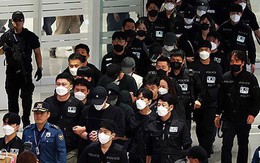 Được đưa về từ Campuchia, 64 người Hàn Quốc vào thẳng đồn cảnh sát