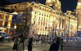 Khách Việt trầm trồ với 1 cảnh tượng ở Thượng Hải, đợi cả ngày chỉ để được thấy: "Đúng như lời đồn!"