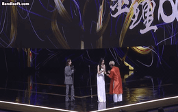 HOT: Lần đầu có diễn viên Việt Nam thắng Thị đế Kim Chung, mặc áo dài lên nhận giải trông oách vô cùng