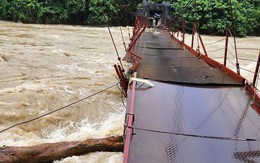 Căn nhà hai tầng đổ sập trong tích tắc vì lũ dữ ở Tuyên Quang: Hoàn cảnh đáng thương của gia đình
