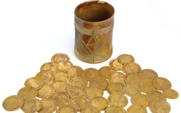 Cải tạo bếp, hai vợ chồng phát hiện kho báu đầy vàng dưới sàn nhà, giá trị ước tính 9 tỷ đồng