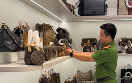Đột kích loạt cửa hàng quanh chợ Hàn - Đà Nẵng: Công an phanh phui chiêu trò "treo đầu dê, bán thịt chó", thu giữ hơn 1.000 sản phẩm hàng hiệu giả