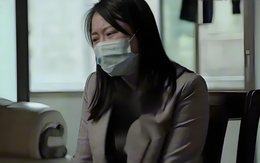 Mua bảo hiểm 4 năm thì mắc u ác tính, chữa trị tiêu tốn 556 triệu đồng, công ty bảo hiểm tuyên bố: "Bệnh này không được bồi thường”