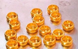 Bắt giữ đối tượng mang 16 chiếc nhẫn vàng nhập cảnh vào Việt Nam
