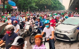 Đề xuất người dân Hà Nội đi làm, đi học lệch khung giờ để giảm ùn tắc