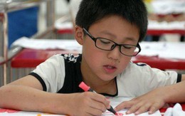 Cậu bé lớp 4 viết văn tả vợ tương lai khiến cả thế giới đàn ông đồng cảm: "Cầu mong vợ hiền, chứ mẹ đã quá dữ rồi!"