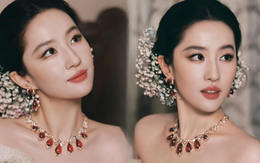 Nhìn ảnh mới của Lưu Diệc Phi mới thấy: Nét tướng “ngậm ngọc trong miệng”, cả đời hưởng phú quý