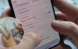 Bỗng dưng nhận 24.313.760 đồng vào tài khoản tên Phùng Tiến Dũng, chờ 3 tuần không ai liên hệ người đàn ông liền làm điều bất ngờ