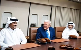 Tổng thống Mỹ Donald Trump gặp các nhà lãnh đạo Qatar trên đường tới châu Á