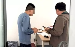 Từ tin báo của giáo viên, giải cứu kịp thời nam sinh bị ‘bắt cóc online’