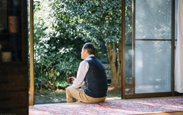 Cầm 5 tỷ về quê dưỡng già, chưa đầy 1 năm sau người đàn ông chỉ biết ôm mặt khóc: “Tôi thực sự hối hận rồi”