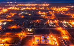 Tuyên bố trung thành với dầu Nga chưa được bao lâu, quốc gia BRICS bất ngờ ‘quay xe’: Ấm thầm mua 10 triệu thùng dầu Trung Đông, loạt nhà máy điều chỉnh kế hoạch nhập khẩu