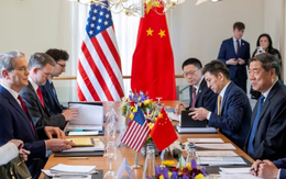 Mỹ hoãn đánh thuế, Trung Quốc dừng hạn chế xuất khẩu đất hiếm: Kết quả tích cực sau đàm phán thương mại Mỹ - Trung ở quốc gia Đông Nam Á