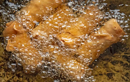 Ngày càng nhiều người bị đột quỵ? Bác sĩ khuyên: Chớ dại đụng nhiều 3 món này