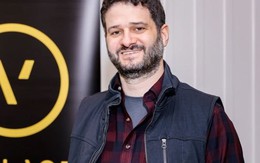 Co-founder Meta thừa nhận kiệt sức, thừa nhận 'phải đeo mặt nạ mỗi ngày'