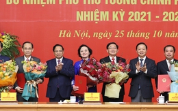 Thủ tướng trao quyết định bổ nhiệm 2 Phó Thủ tướng, 3 Bộ trưởng