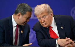 Thủ tướng Campuchia lần đầu trò chuyện với ông Trump: Mỹ bỏ cấm vận vũ khí, nối lại tập trận sau 8 năm